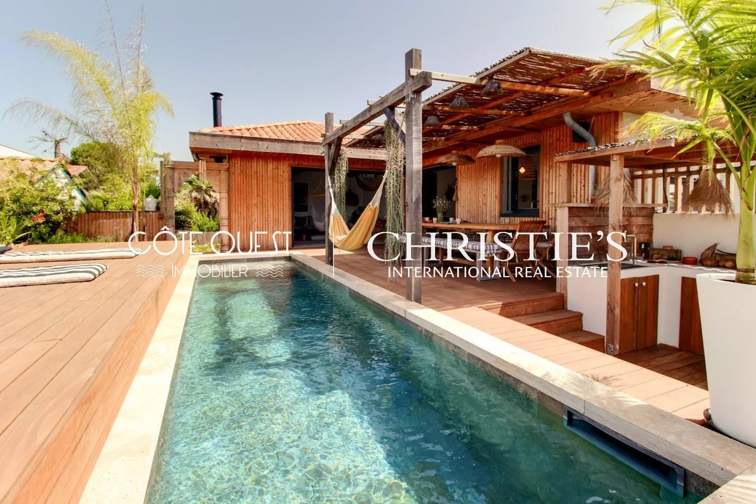 Villa in Anglet, Nouvelle-Aquitaine, France 1 - 18248807