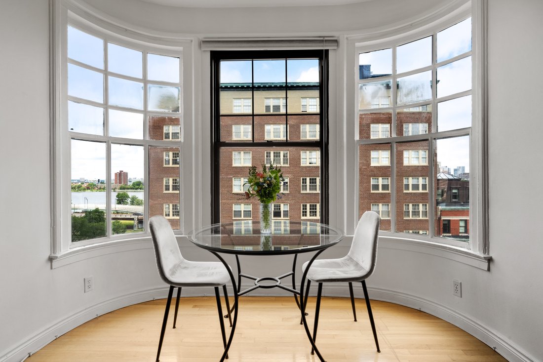 Condo in Boston, Massachusetts, United States 1 - 18248398