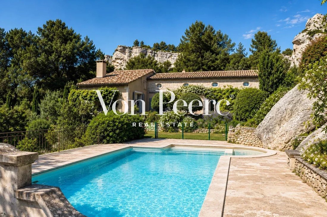 House in Les Baux-de-Provence, Provence-Alpes-Côte d'Azur, France 1 - 18248947