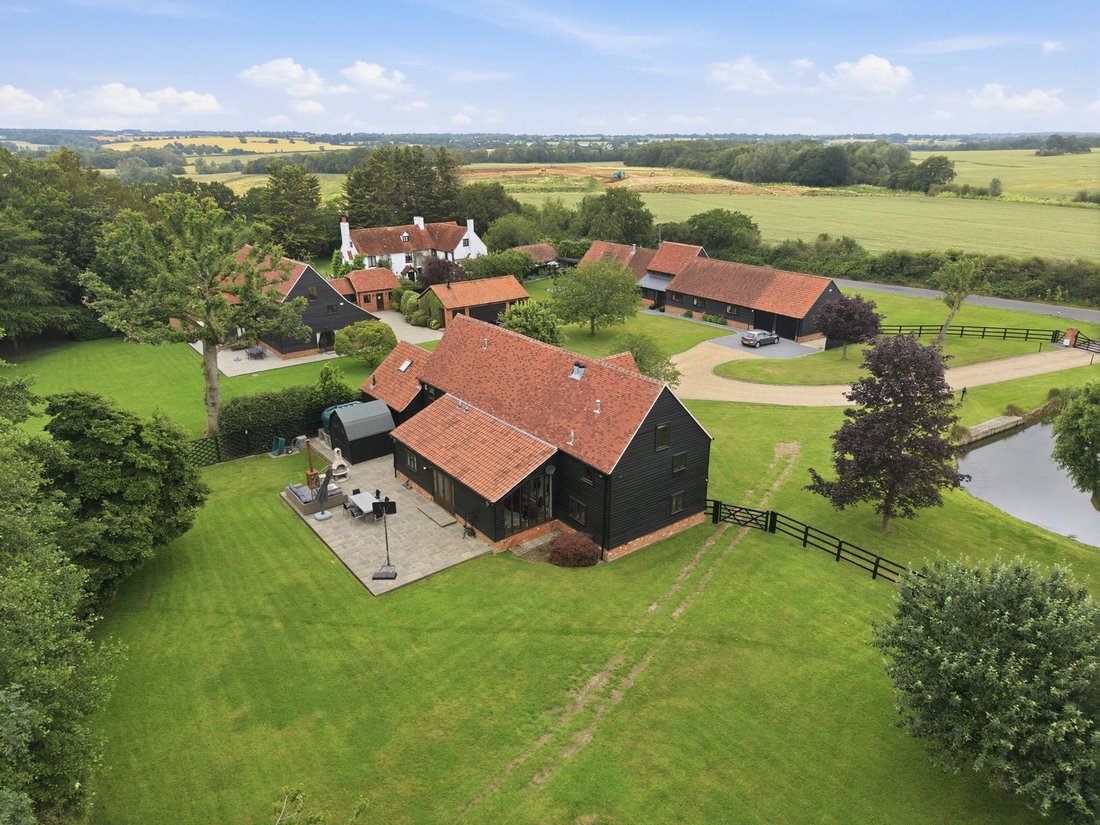 Navestock, England 5 - 18248381