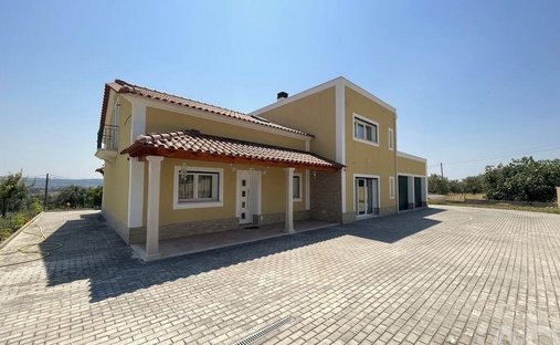 Townhouse in Sao Pedro de Tomar, Santarem District, Portugal 1