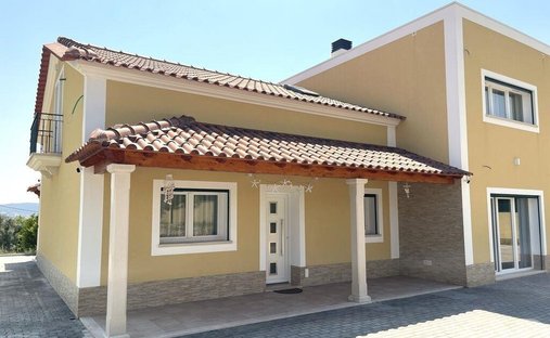Townhouse in Sao Pedro de Tomar, Santarem District, Portugal 1