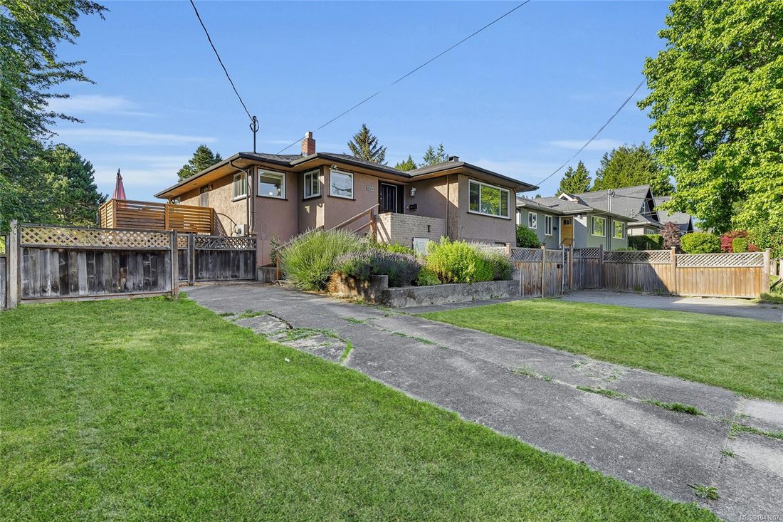 House in Victoria, British Columbia, Canada 3 - 18248751