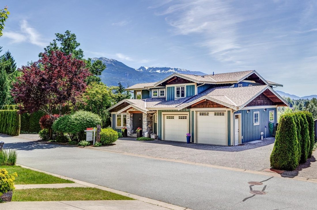 House in Squamish, British Columbia, Canada 2 - 18248781