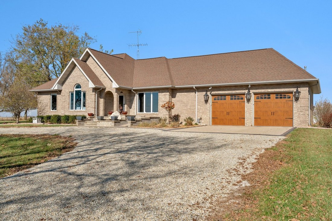 House in Blackstone, Illinois, United States 3 - 18248324