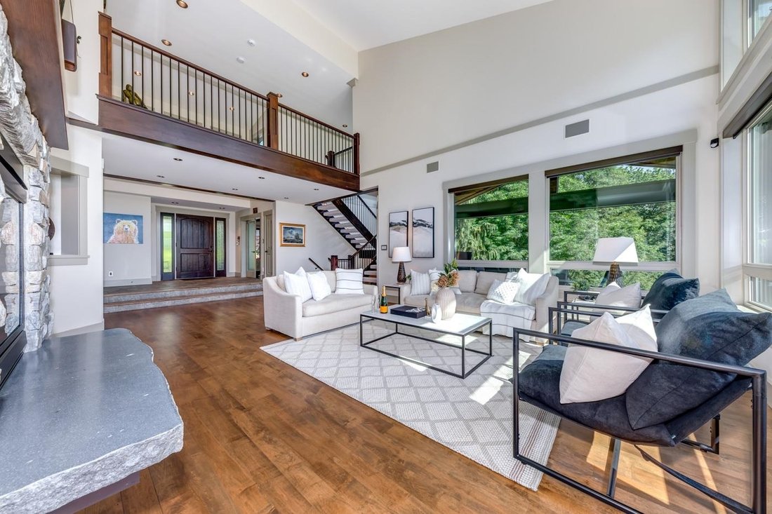 House in Squamish, British Columbia, Canada 4 - 18248781