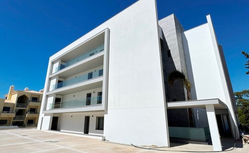 Apartment in Praia dos Pescadores, Olhos de Agua, Portugal 1