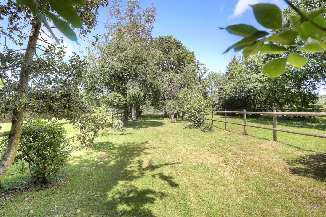 House in Stock, England 4 - 18248369