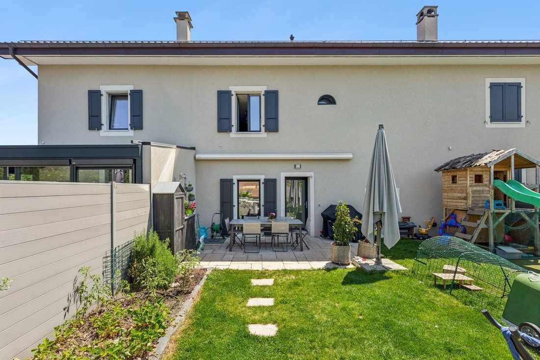 Veyrier, Genève, Switzerland 1 - 18125692