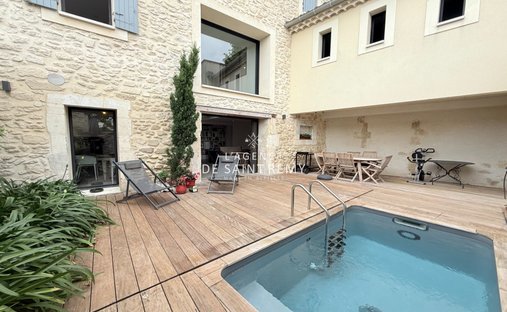 Villa in Saint-Rémy-de-Provence, Provence-Alpes-Côte d'Azur, France 1