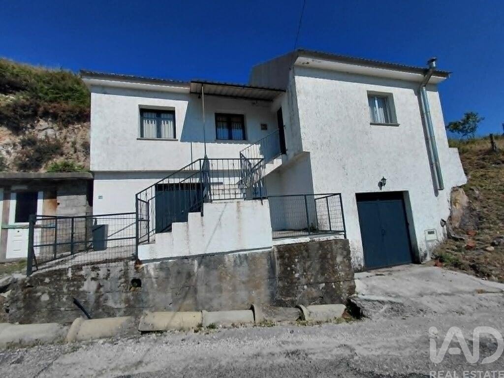 Townhouse in Vila e Roussas, Viana do Castelo District, Portugal 1 - 18248634