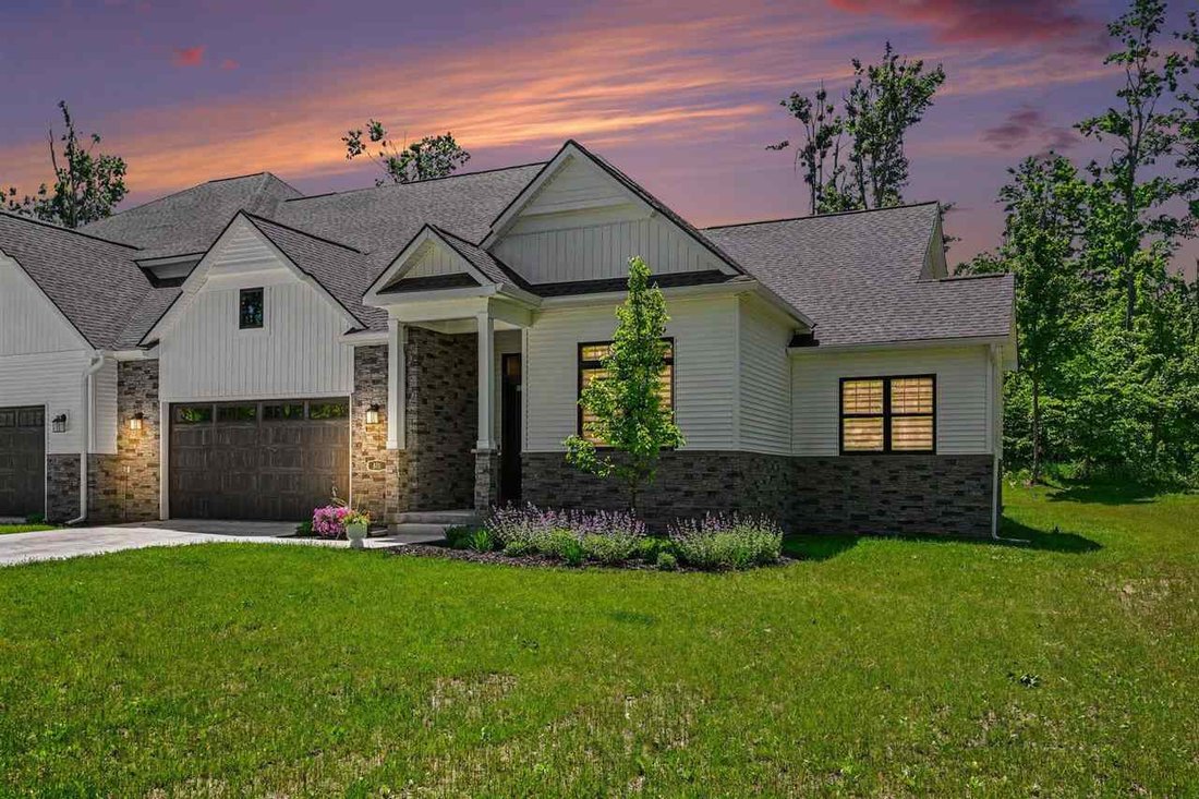 Condo in Wequetonsing, Michigan, United States 1 - 18248850