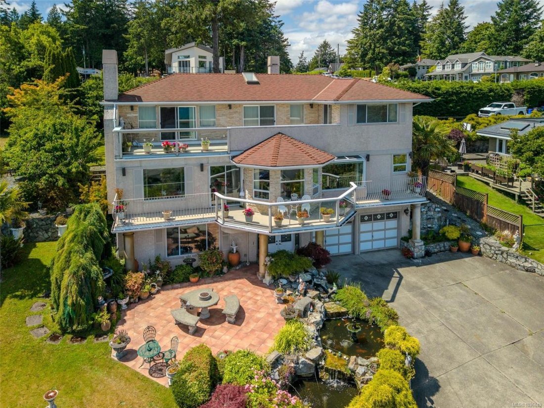 House in Saanich, British Columbia, Canada 3 - 18248737