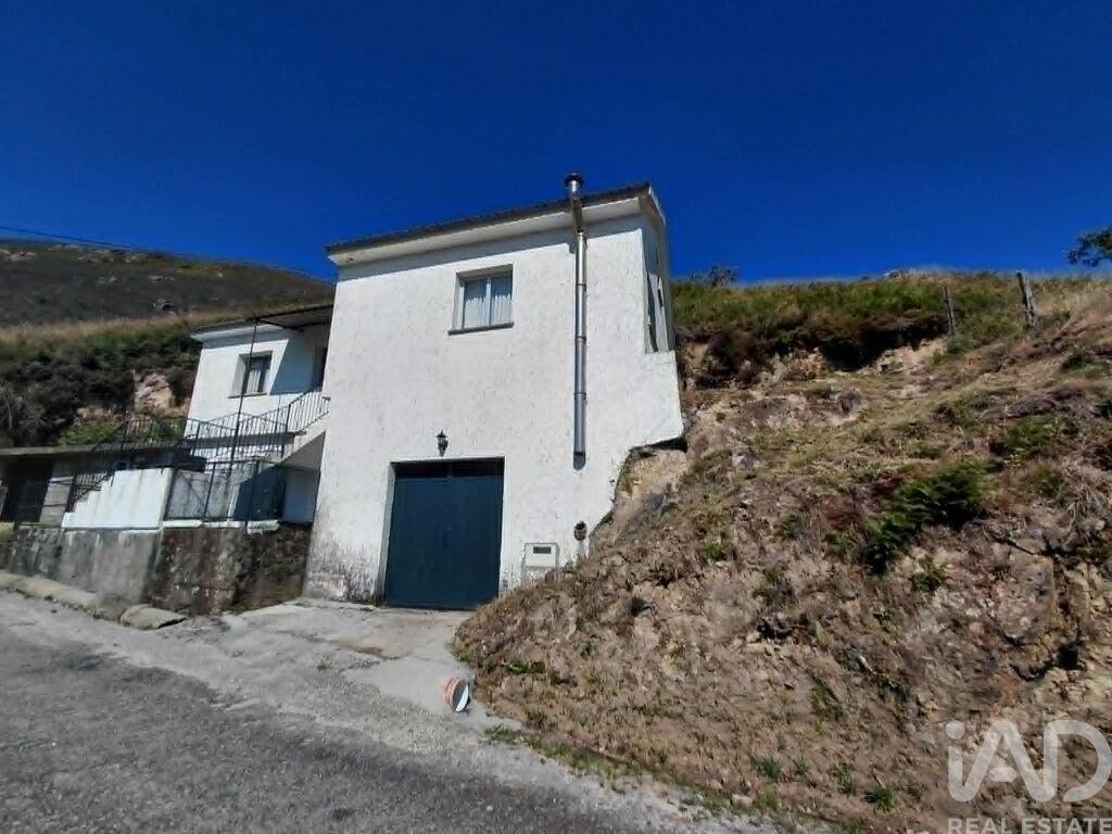 Townhouse in Vila e Roussas, Viana do Castelo District, Portugal 3 - 18248634