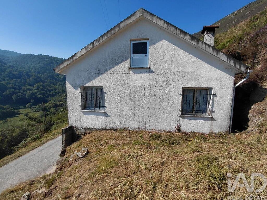 Townhouse in Vila e Roussas, Viana do Castelo District, Portugal 2 - 18248634