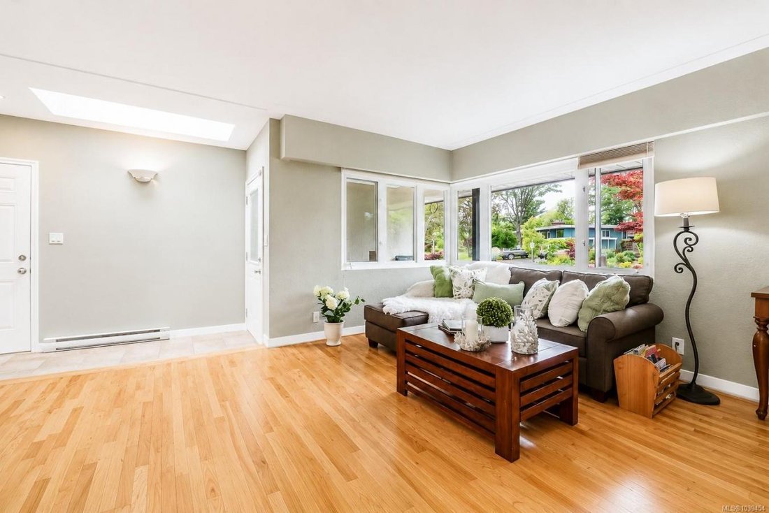 House in Oak Bay, British Columbia, Canada 4 - 18248730
