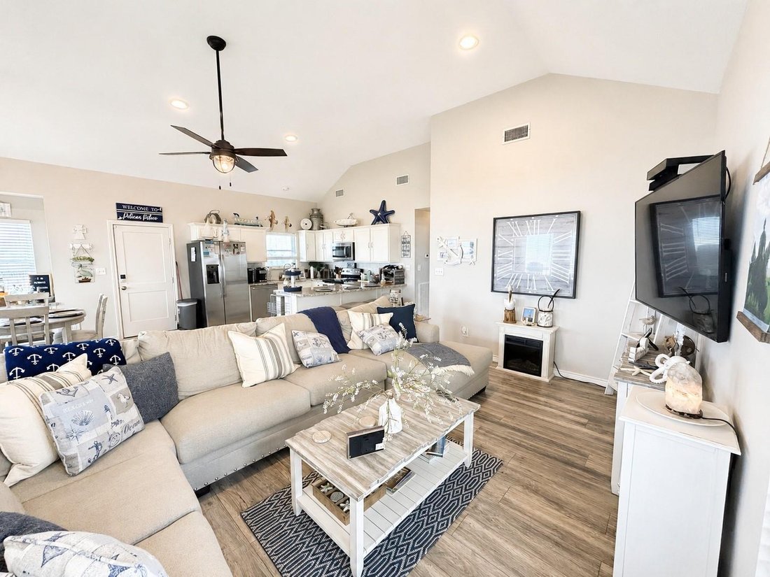 House in Galveston, Texas, United States 5 - 18248269