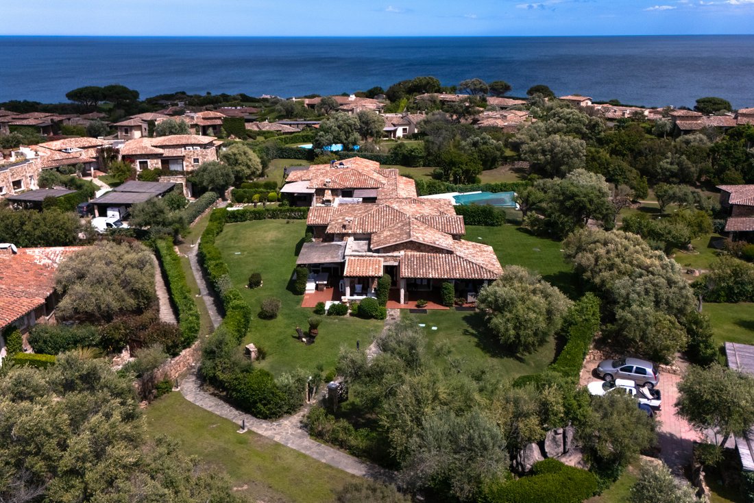 Villa in Puntaldia, Sardinia, Italy 4 - 18248928