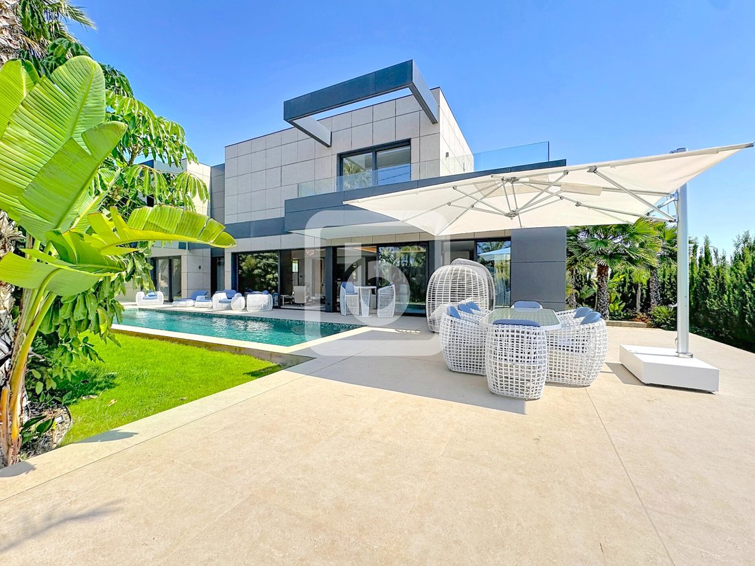 Villa in Calp / Calpe, Valencian Community, Spain 2 - 18249034