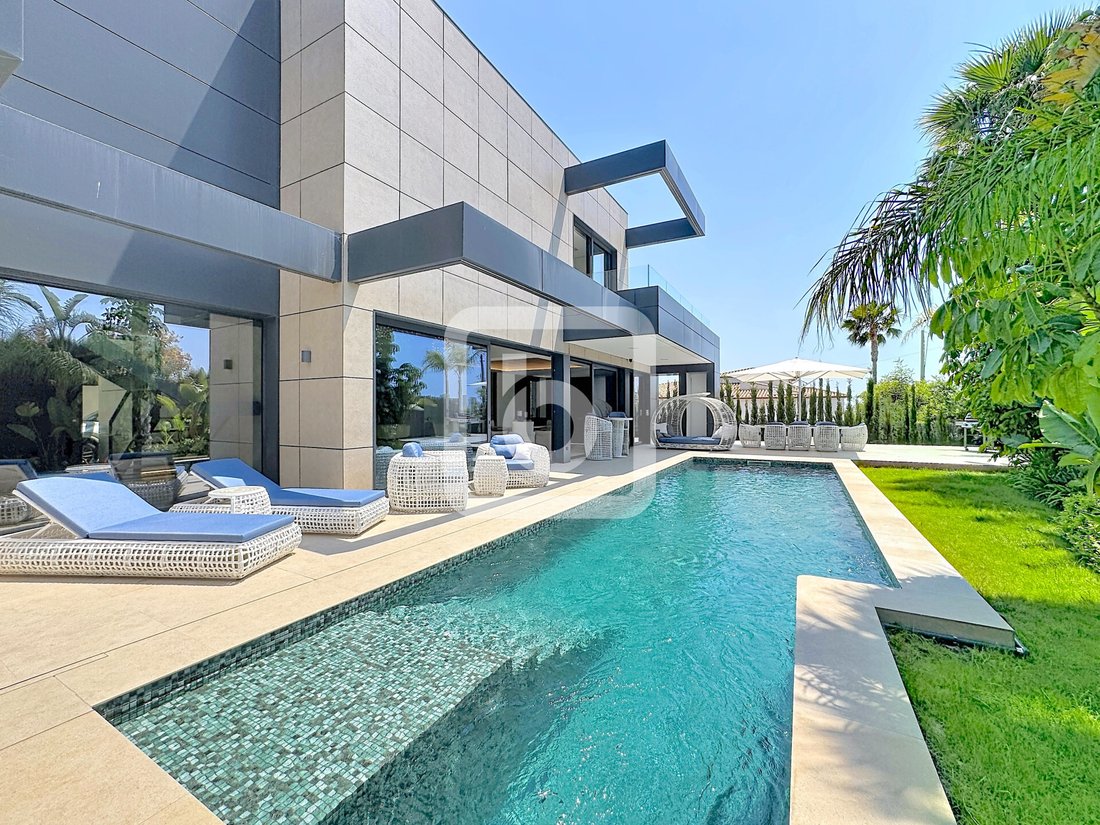 Villa in Calp / Calpe, Valencian Community, Spain 1 - 18249034