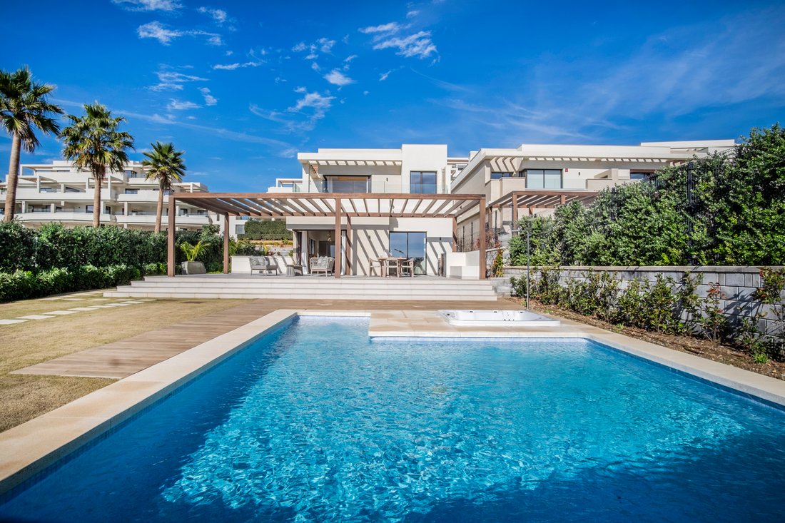 Villa in Estepona, Andalusia, Spain 1 - 18249330