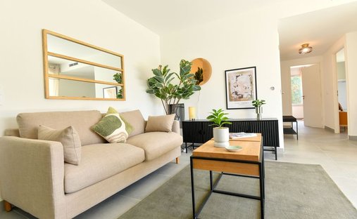 Apartment in Granettes-Jauberte-Sainte Anne, Aix-en-Provence, France 1