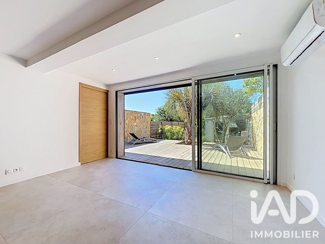 Apartment in Hyeres, Provence-Alpes-Côte d'Azur, France 4 - 18252146