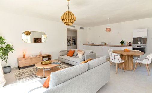Apartment in Est-Repentance-Les Trois Bons Dieux, Aix-en-Provence, France 1