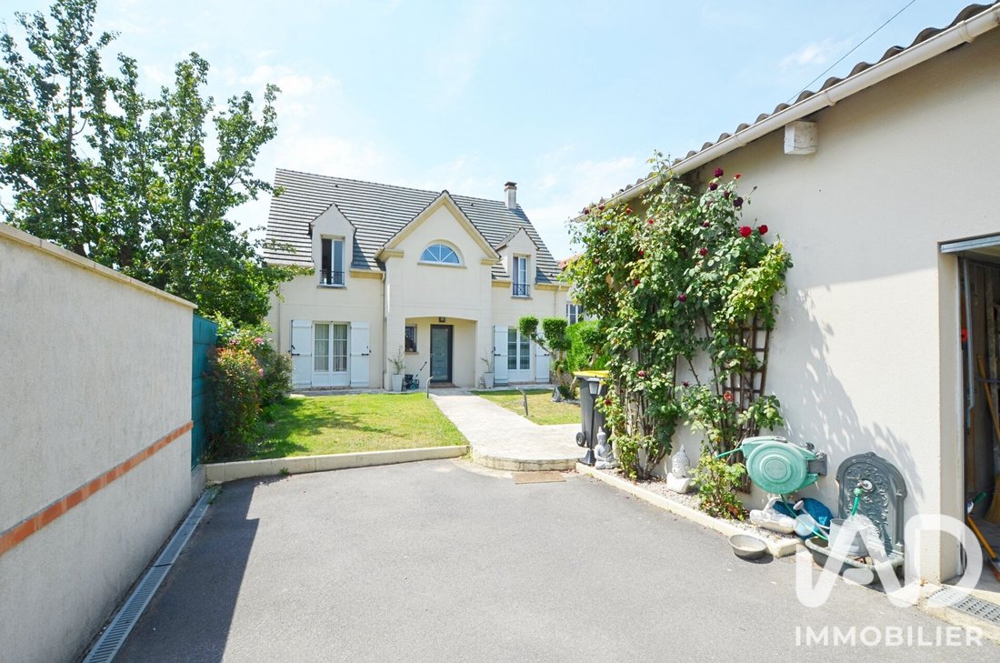 House in Le Plessis-Bouchard, Ile-de-France, France 1 - 18252105