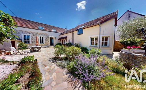 House in Centre Nord, Vaux-le-Penil, France 1