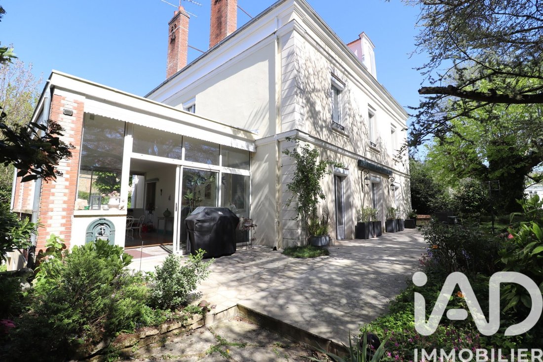 House in Montereau-Fault-Yonne, Ile-de-France, France 2 - 18249893