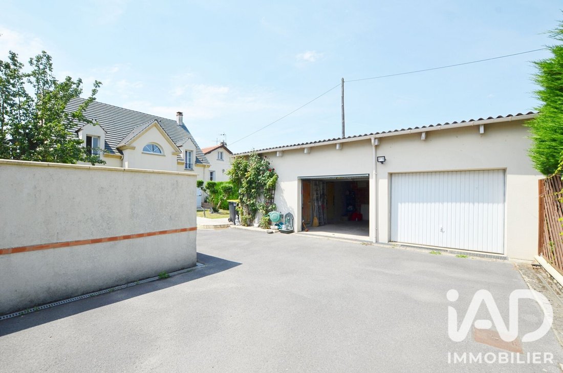 House in Le Plessis-Bouchard, Ile-de-France, France 3 - 18252105