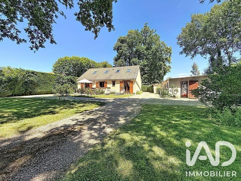 House in Montlhery, Ile-de-France, France 1 - 18251930