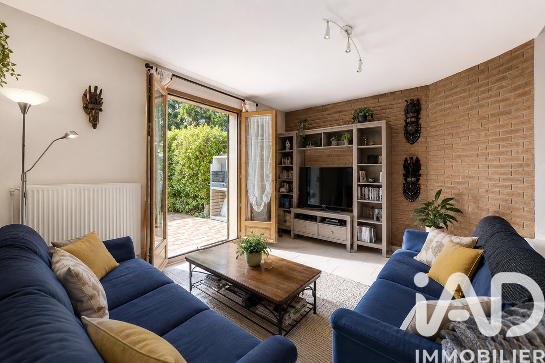 House in Chateaufort, Ile-de-France, France 2 - 17658494