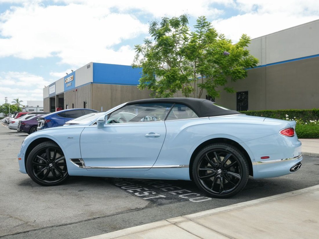 Cabriolet in Costa Mesa, CA, United States 3 - 18240445