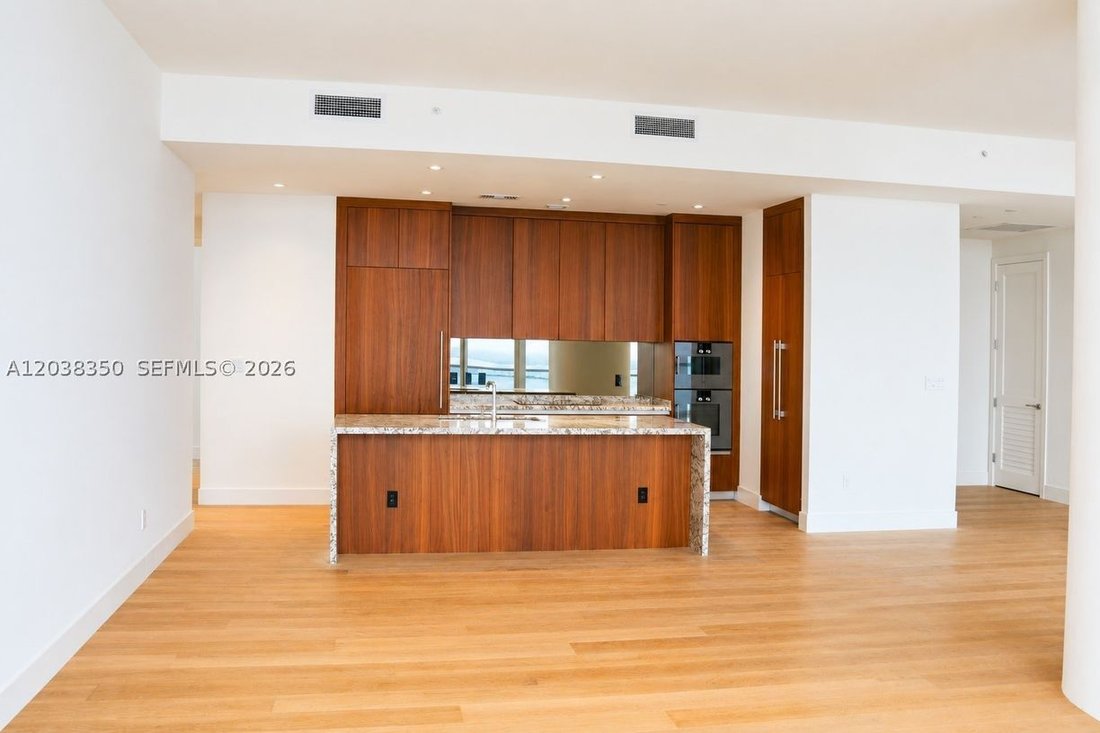 Condo in Miami, Florida, United States 2 - 18249301