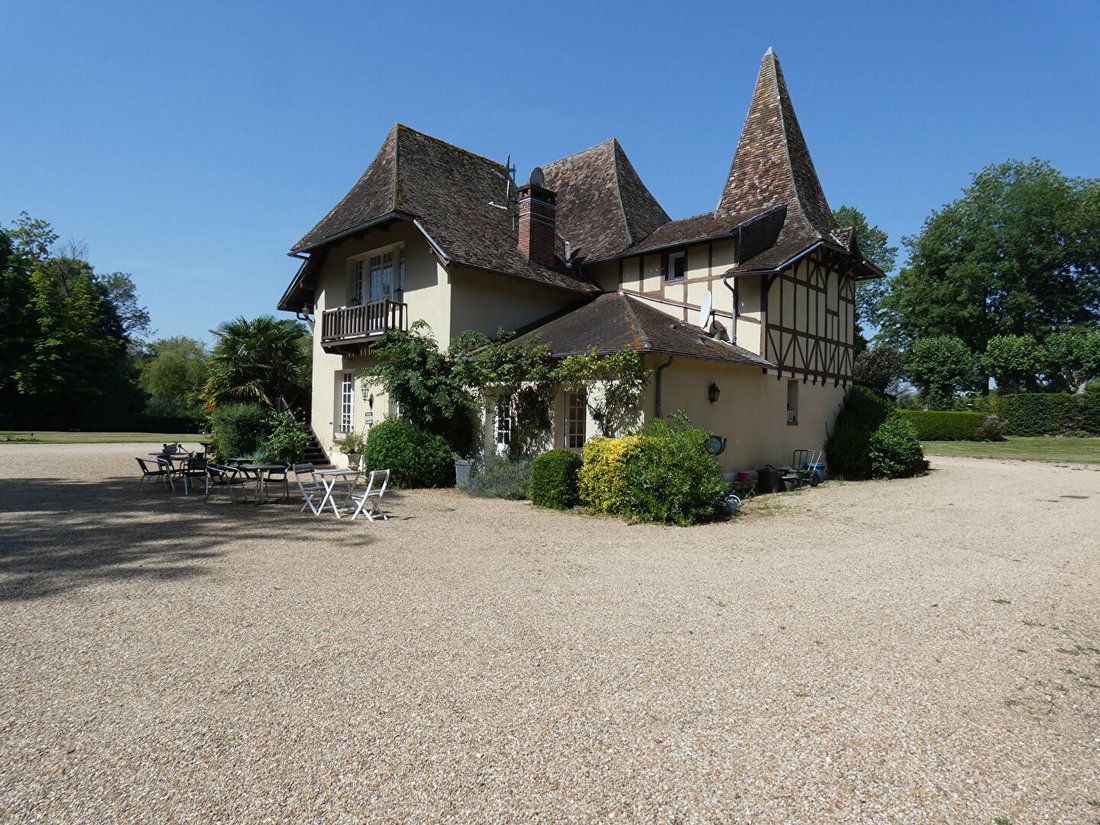 Villa in Cherisy, Centre-Val de Loire, France 1 - 18249173