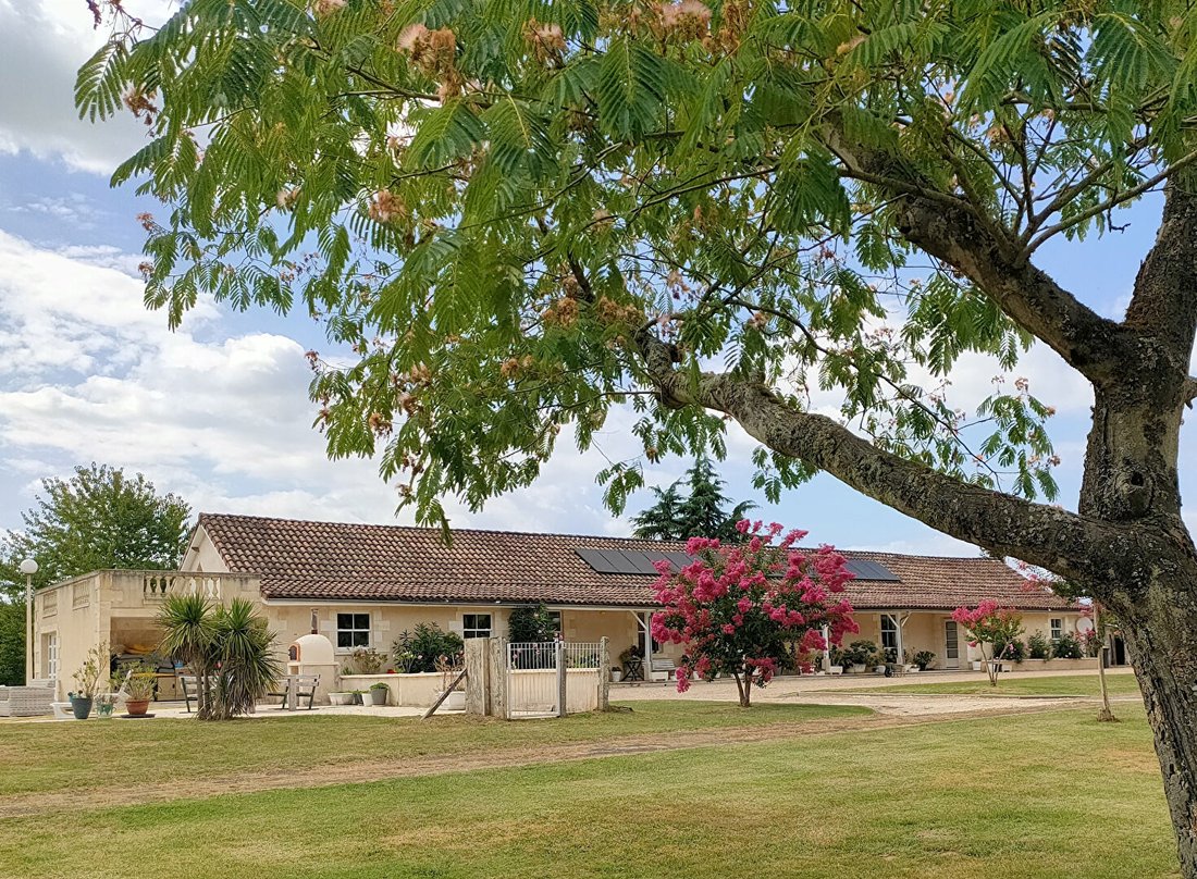 Villa in Juillac, Nouvelle-Aquitaine, France 1 - 18055837