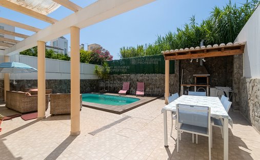 Townhouse in Portimao, Algarve, Portugal 1