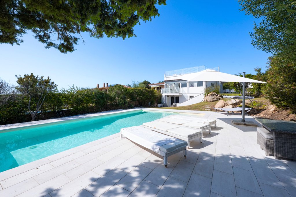 Villa in San Teodoro, Sardinia, Italy 1 - 18249568