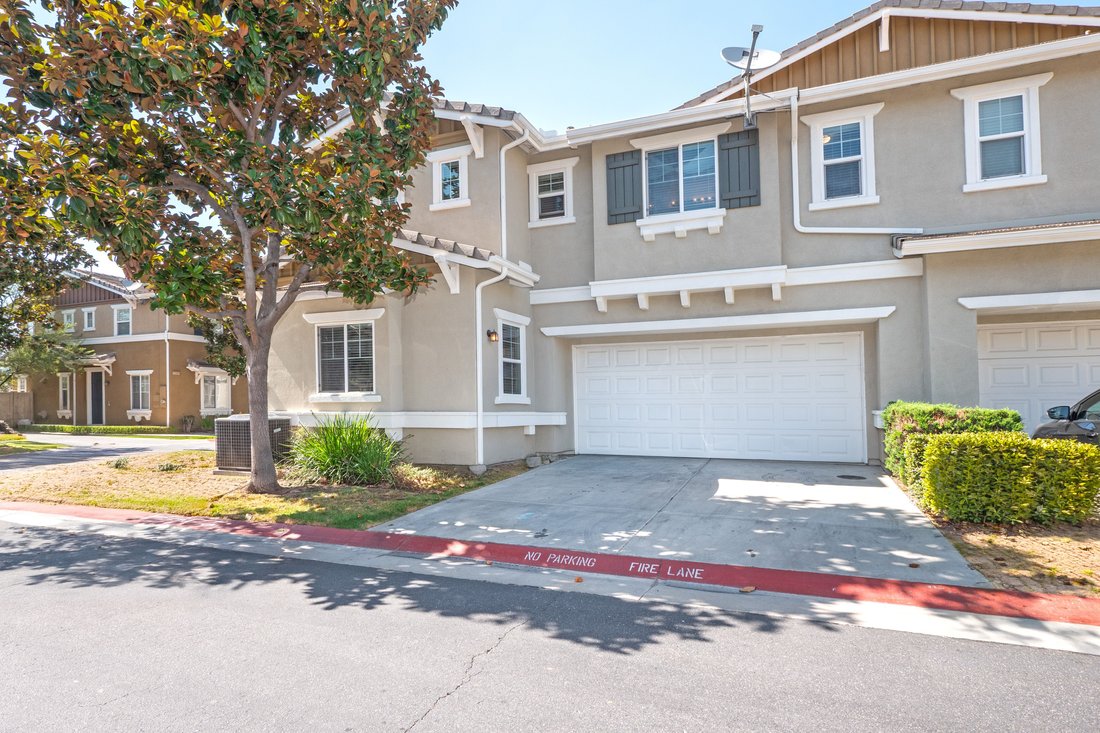 Condo in Grand Terrace, California, United States 3 - 18249723