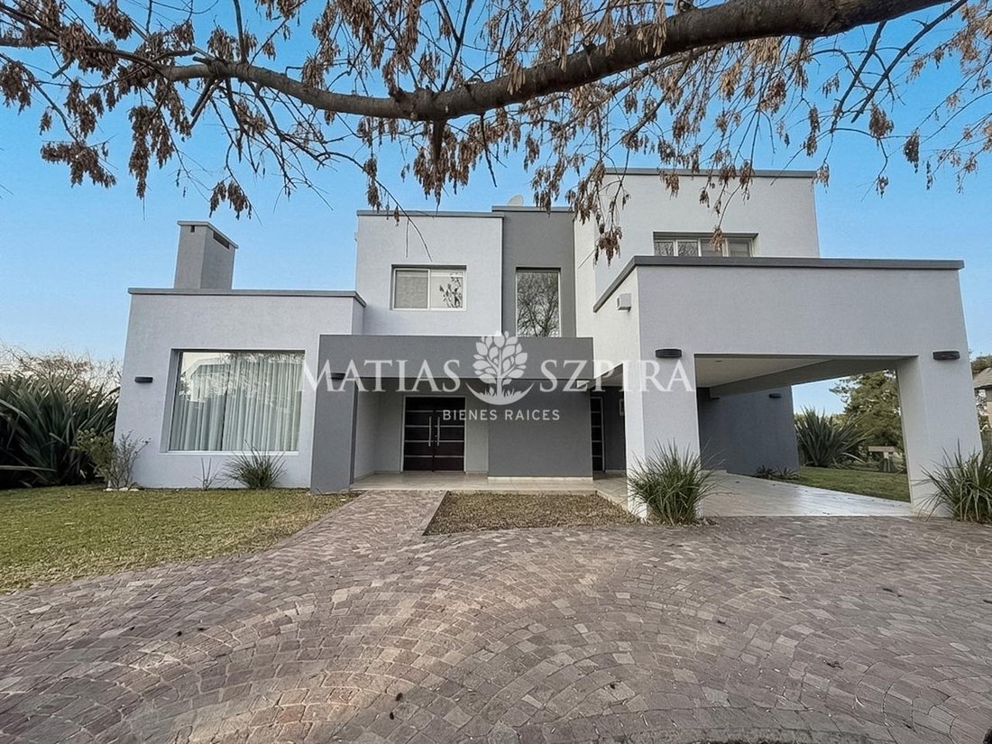 House in General Rodríguez, Buenos Aires Province, Argentina 2 - 18223852