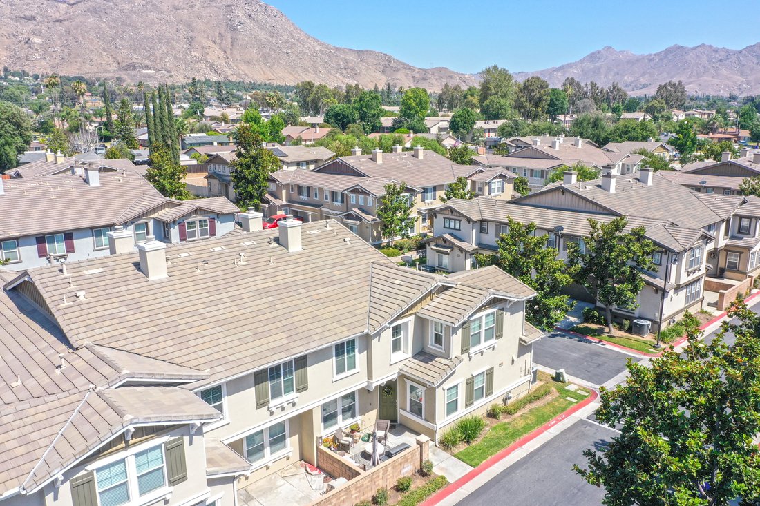 Condo in Grand Terrace, California, United States 4 - 18249723