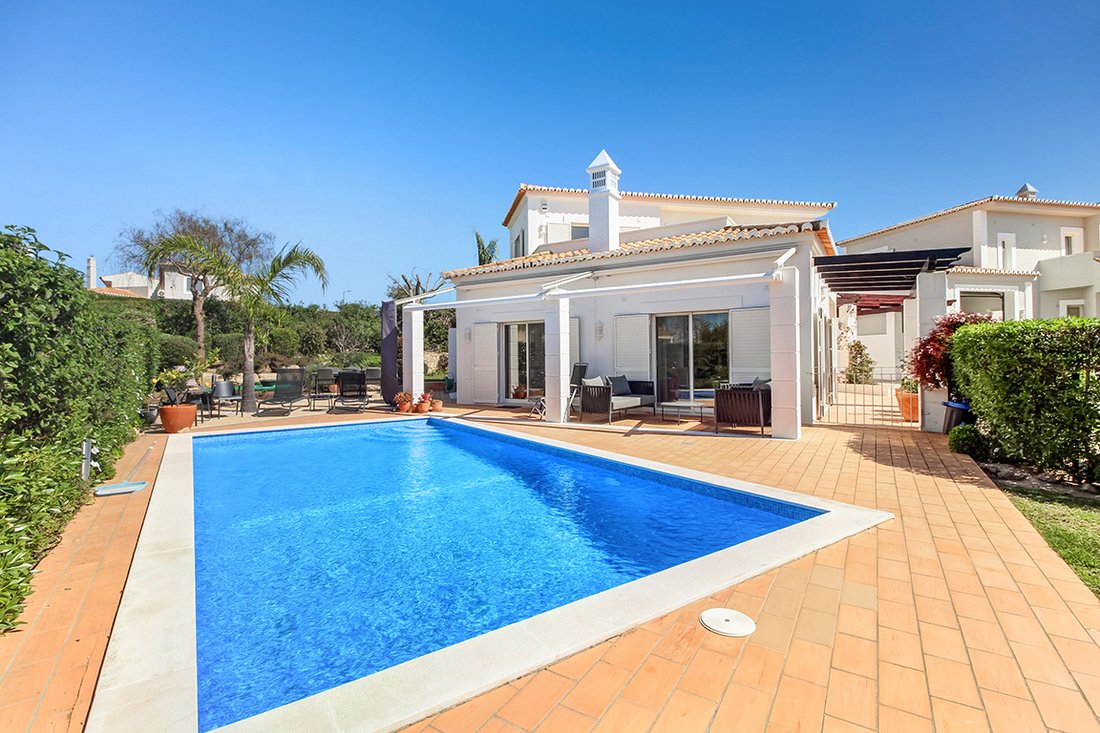 Villa in Estombar e Parchal, Algarve, Portugal 1 - 18249641