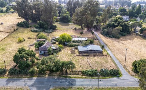 House in Penngrove, California, United States 1