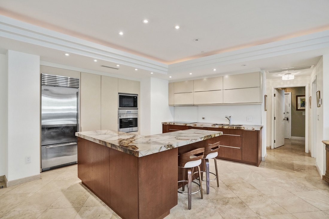 Condo in Bal Harbour, Florida, United States 5 - 18249732