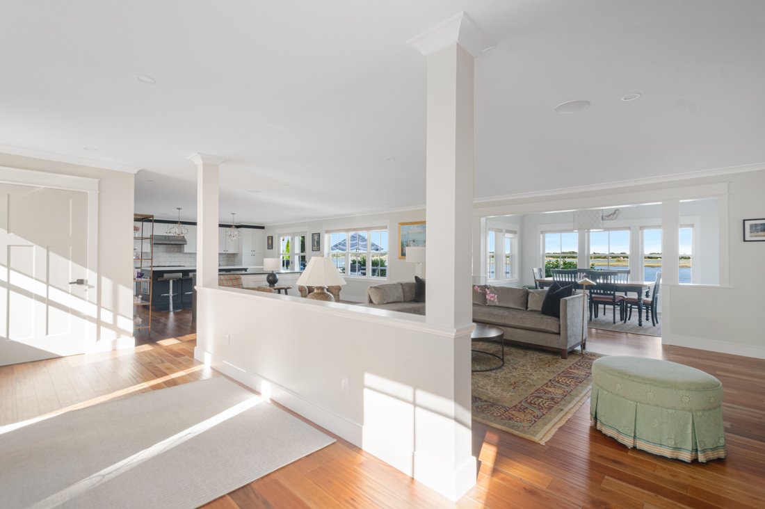 Barrington, Rhode Island, United States 4 - 18249754