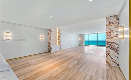 Condo in Bal Harbour, Florida, United States 1