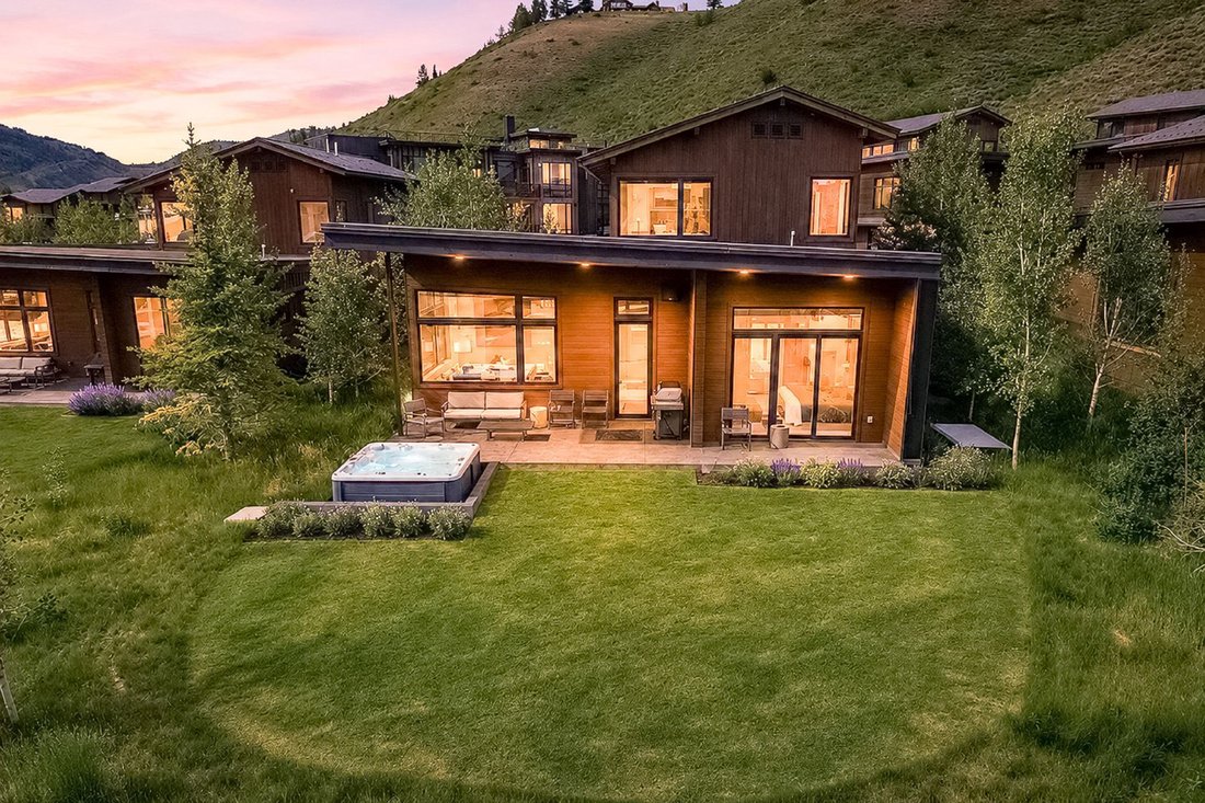 Jackson, Wyoming, United States 1 - 18249742