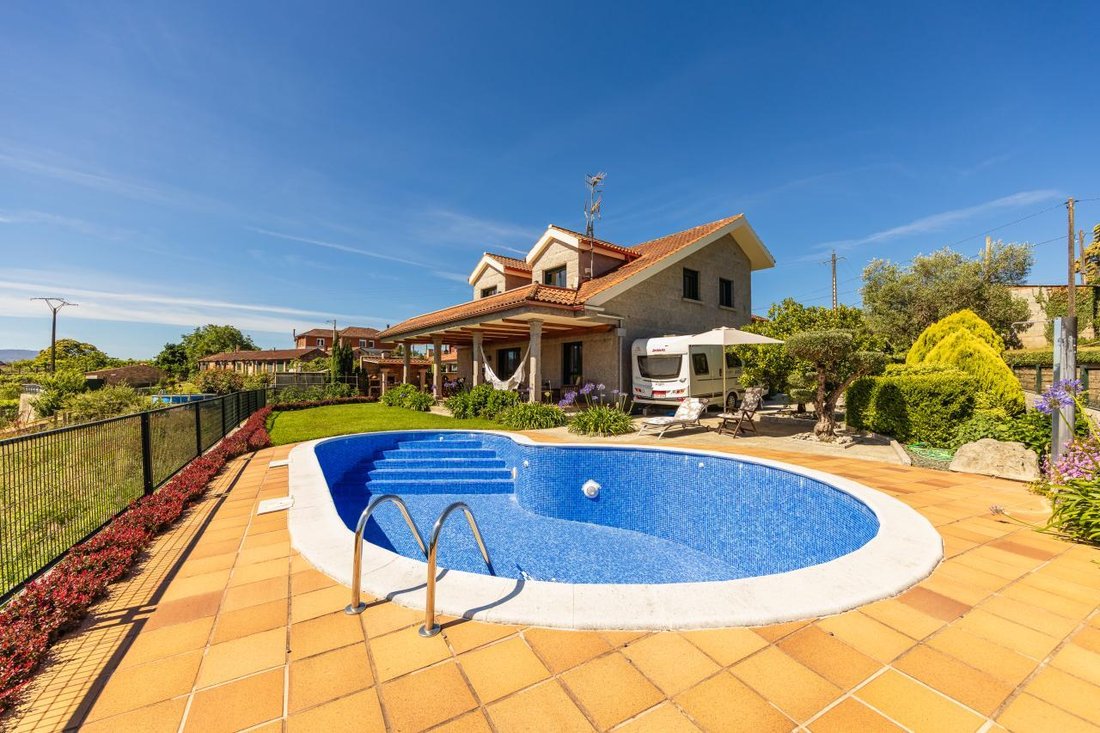 Villa in Tomino, Galicia, Spain 2 - 18249884